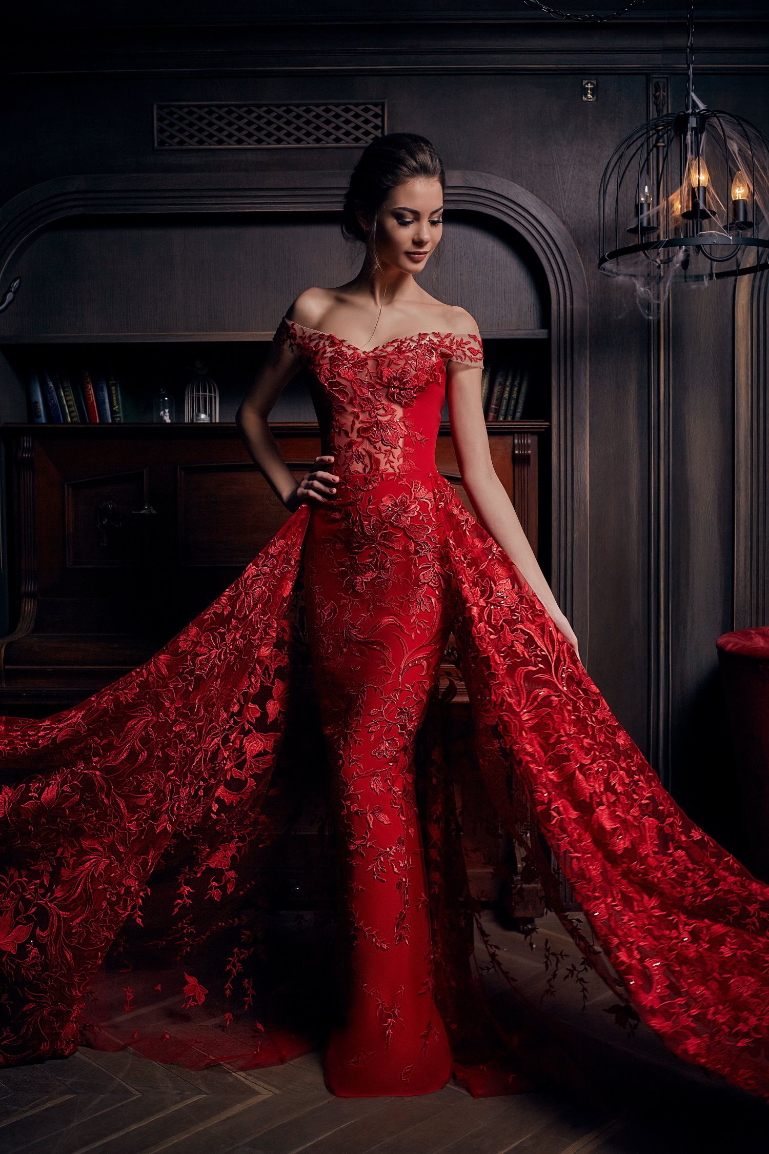 Robe de soirée longue de luxe rouge avec traîne amovible