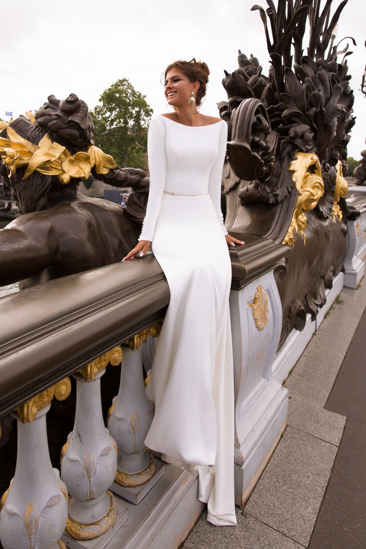 Robe de mariée moderne simple et chic - Oksana Mukha Paris