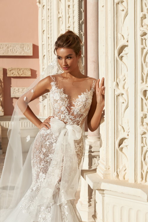 Robe de mariée décolleté illusion