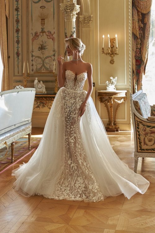 Robe de mariée avec sur jupes