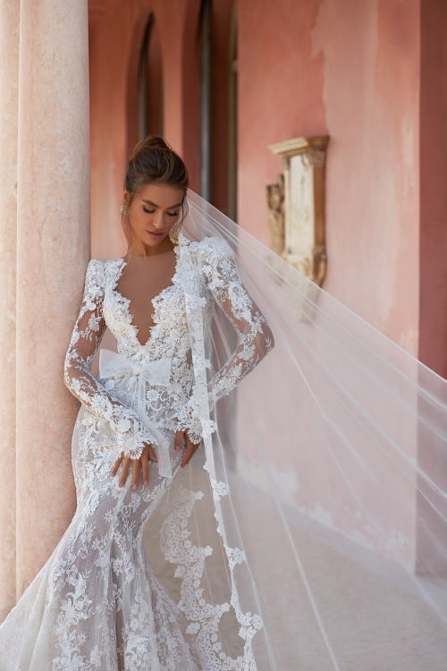 Robe de mariée ajourée